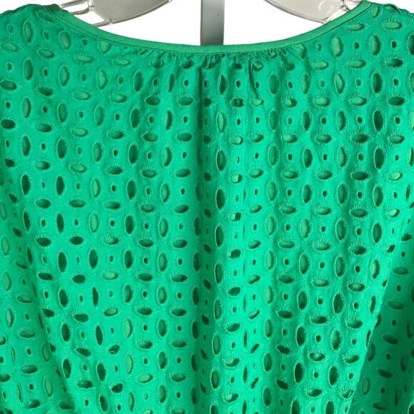 Pretty Garden Dress Womens Size M Green V-neck Short Sleeve Eyelet Daytime Party - Picture 5 of 8